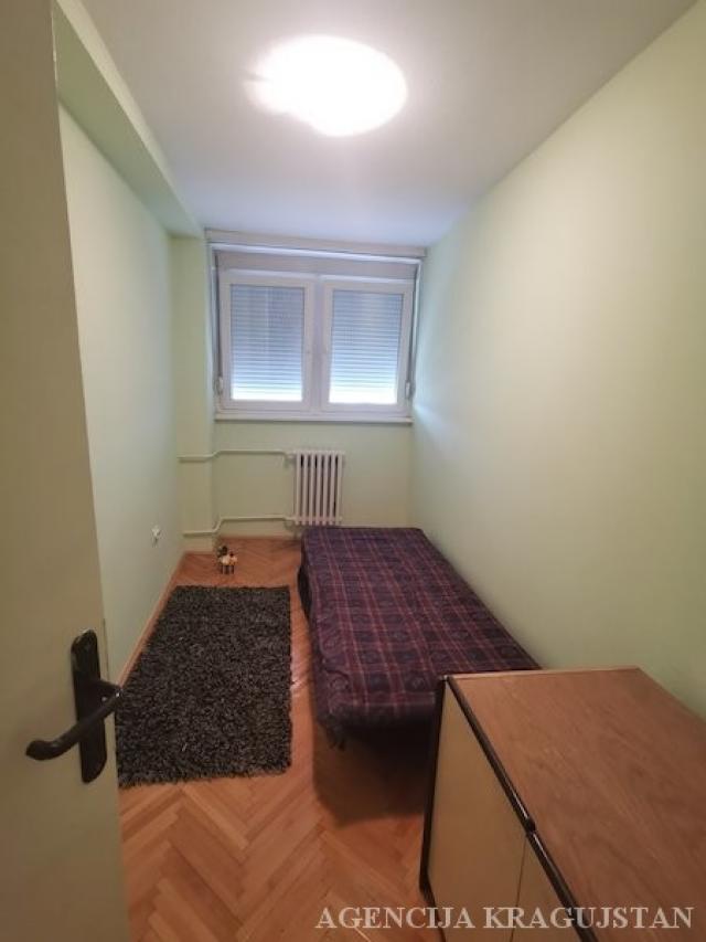 Izdavanje, Stan, 61. 00m2 , Centar