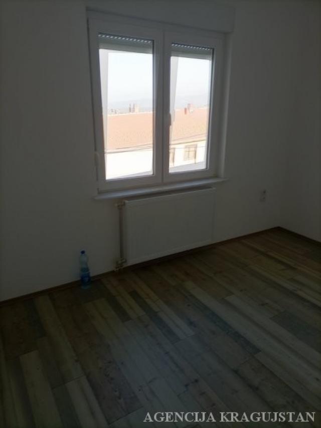 Izdavanje, Kuća, 95. 00m2 , Denino brdo