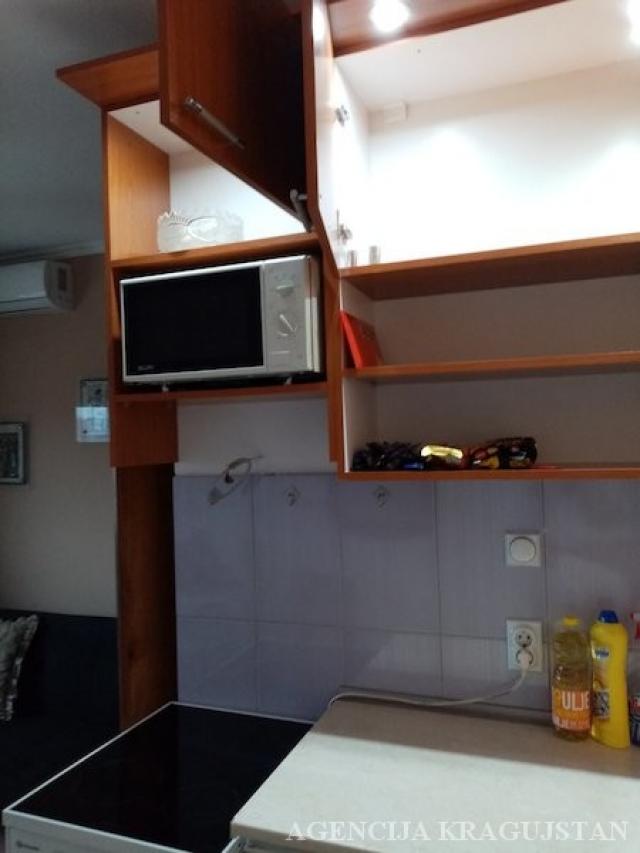 Izdavanje, Stan, 36. 00m2 , Centar