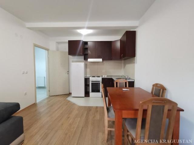 Izdavanje, Stan, 41. 00m2 , Centar