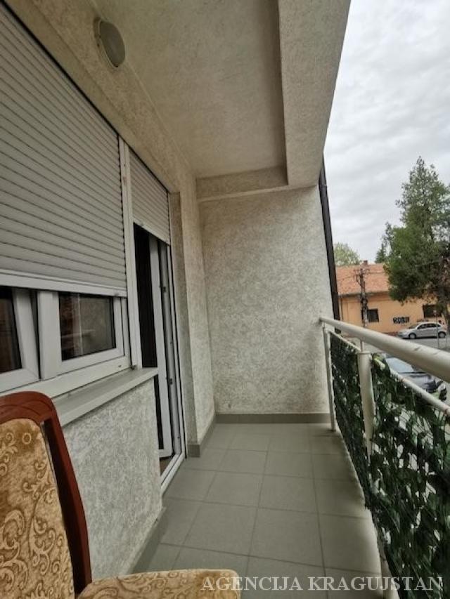 Izdavanje, Stan, 41. 00m2 , Centar