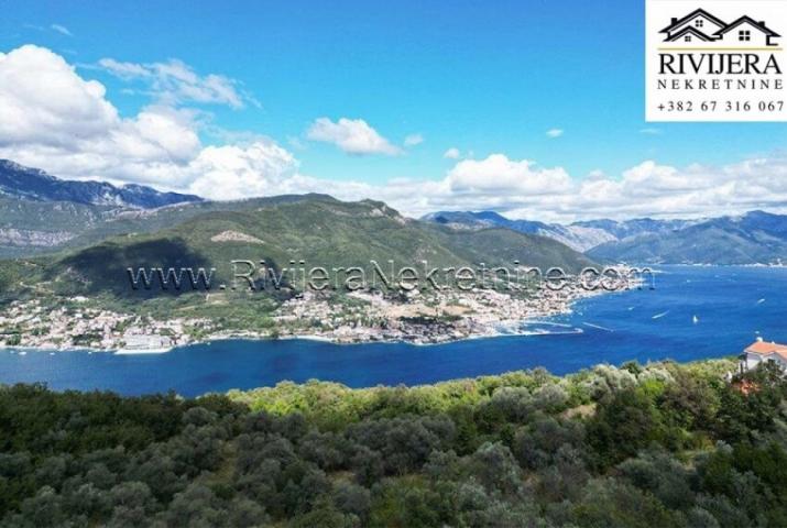 For sale land with building permit in Lustica