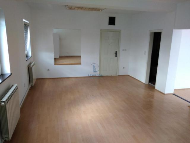 Kancelarijski prostor, Altina, 140 m2