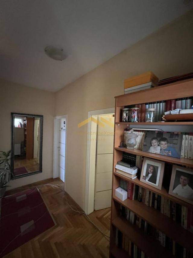 Nova detelinara  četvorosoban duplex, sa ugradnim elementima