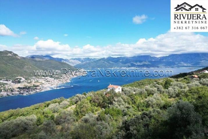 For sale land with building permit in Lustica