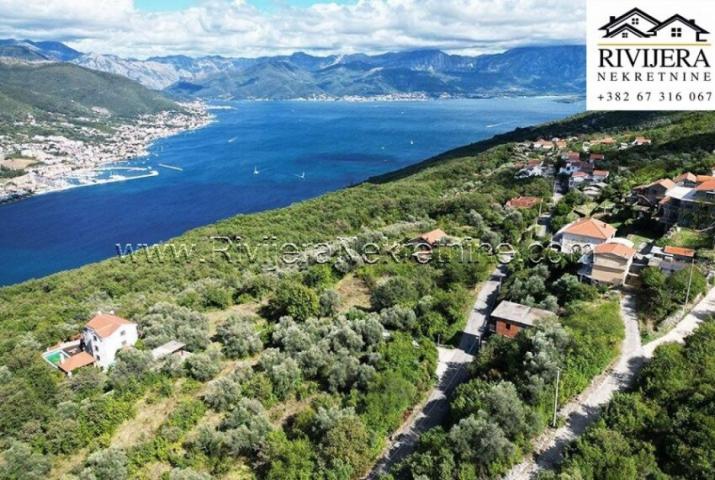 For sale land with building permit in Lustica