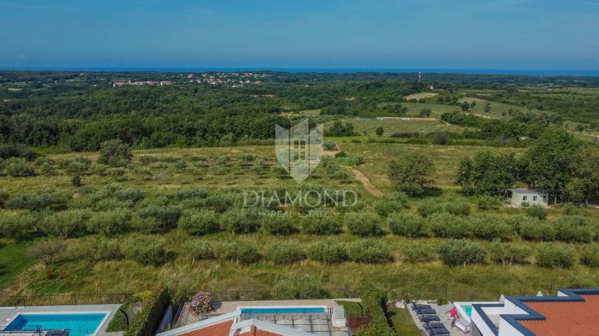 Umag, Freistehendes Haus mit Pool und Meerblick!