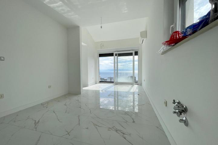 Rijeka, Banderovo, luksuzan penthouse NKP 185 m2