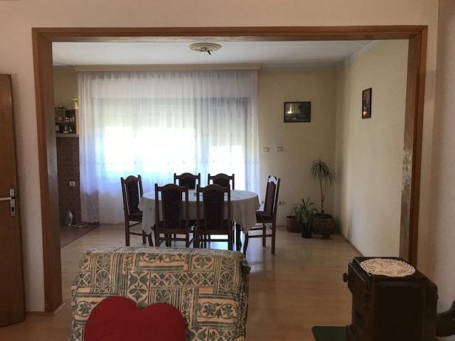 Prodaja, Kuća, 280. 00m2 , Vinogradi