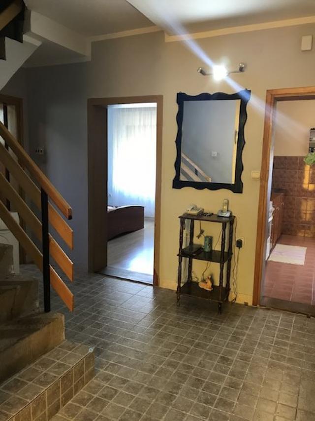 Prodaja, Kuća, 280. 00m2 , Vinogradi