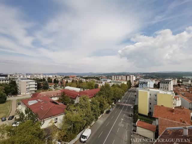 Prodaja, Stan, 87. 48m2 , Centar