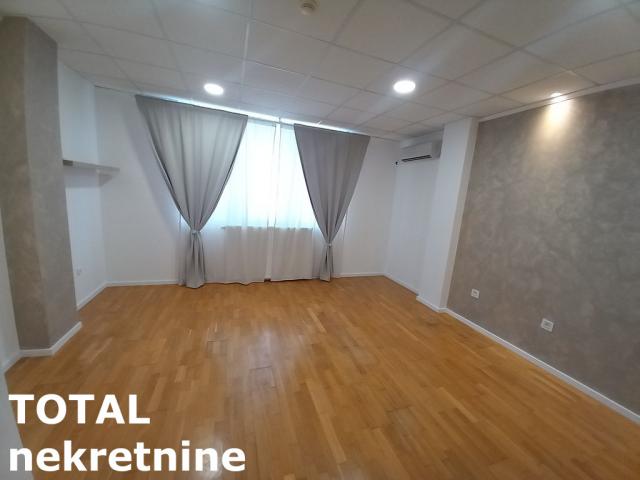 0. 5 Garsonjera NOVI SAD, 82350€