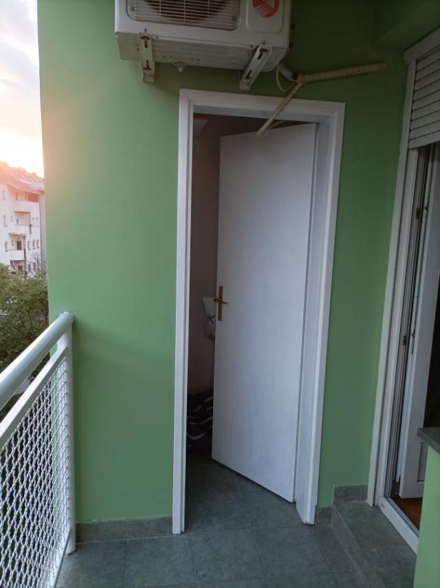 2, 5 soban  stan sa lođom, 55m2, Grbavica, Gogoljeva