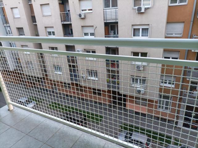 2, 5 soban  stan sa lođom, 55m2, Grbavica, Gogoljeva