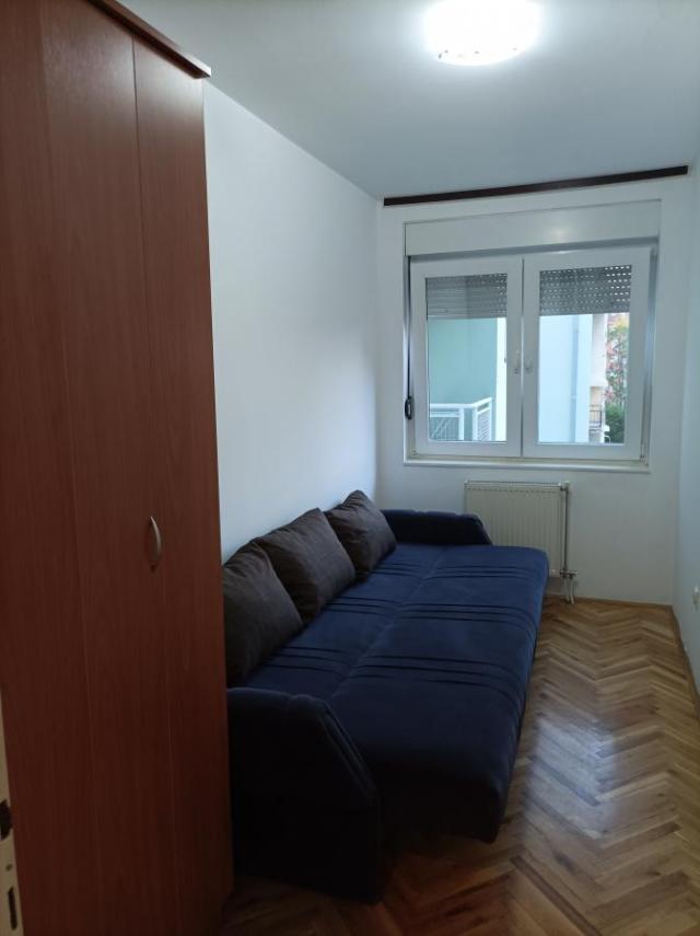 2, 5 soban  stan sa lođom, 55m2, Grbavica, Gogoljeva