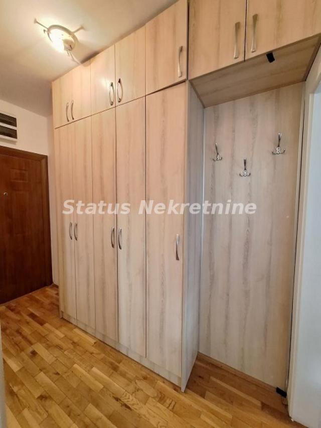 LEPO NAMEŠTEN DVOSOBAN STAN 47M2 BULEVAR EVROPE 550EU, PET FRIENDLY