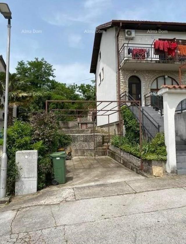 Apartment An apartment of 130 m2 is for sale, Buzet