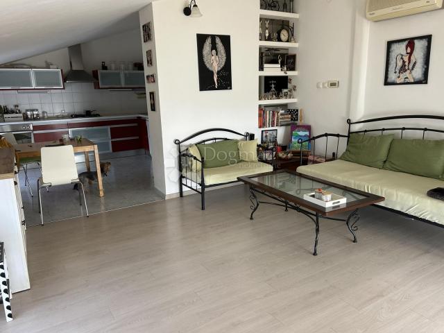 Flat Bulevard, Rijeka, 84m2