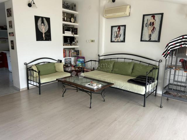 Flat Bulevard, Rijeka, 84m2