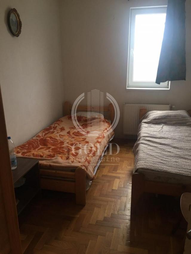 Novi Sad, Bulevar Oslobođenja. Šestosoban stan, uknjižen 1/1, bez tereta! ID#1072