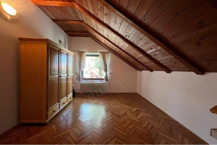 
				Subotica, Novi Grad, kuća, 362m2, garaža
			