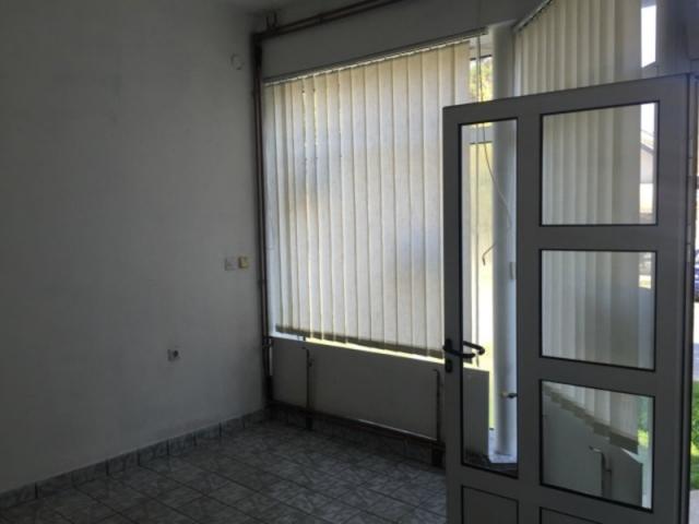 Izdavanje, Lokal, 20. 00m2 , Erdoglija