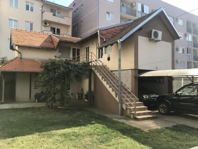 Prodaja, Kuća, 233. 00m2 , Centar