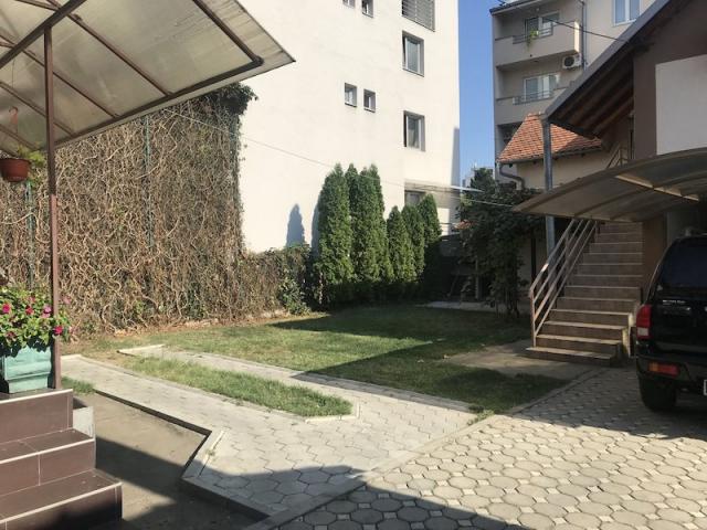 Prodaja, Kuća, 233. 00m2 , Centar