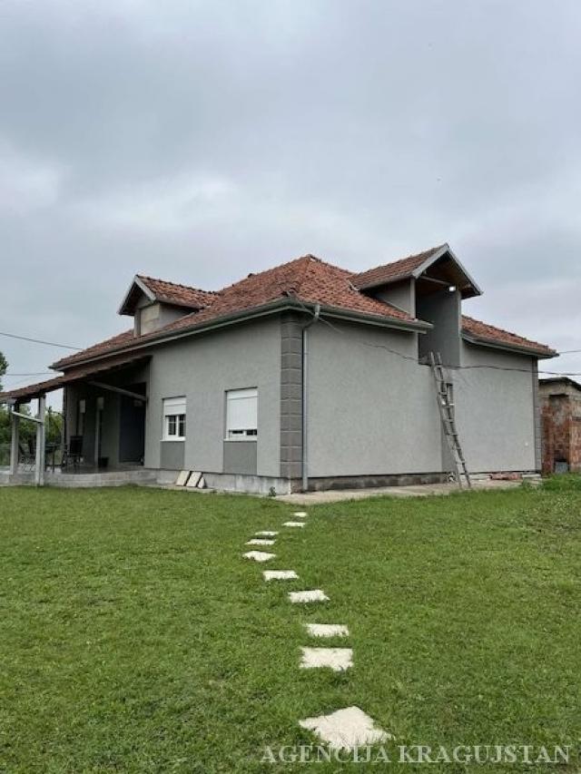 Prodaja, Kuća, 230. 00m2 , Kragujevac