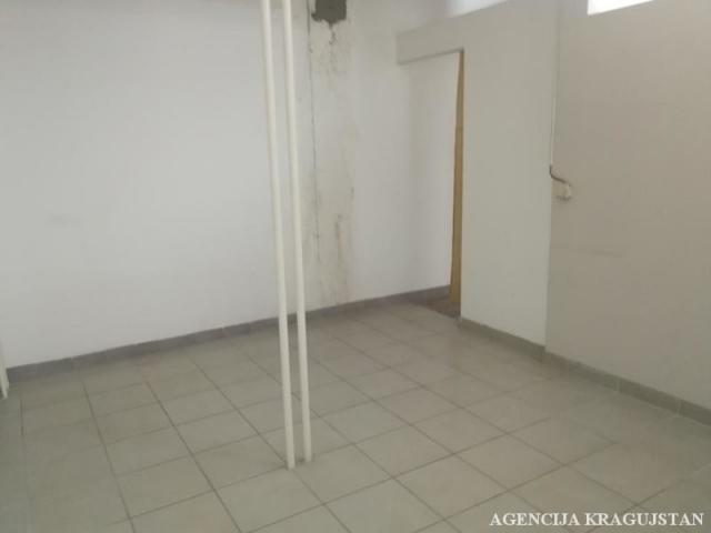 Prodaja, Lokal, 42. 00m2 , Bubanj