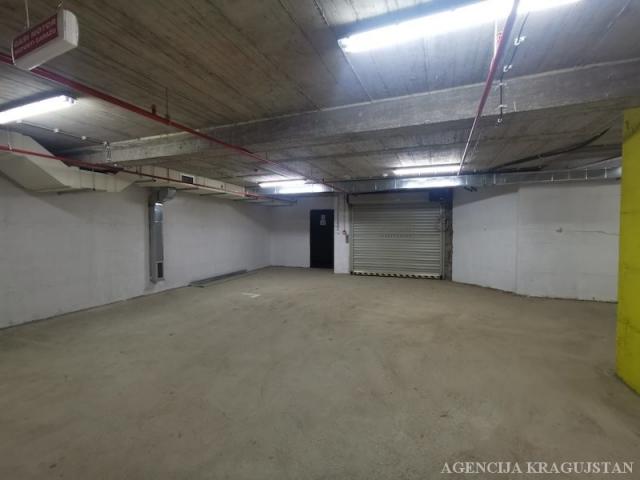 Prodaja, Stan, 117. 00m2 , Bubanj