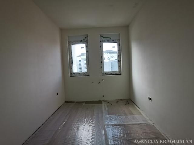 Prodaja, Stan, 77. 00m2 , Centar