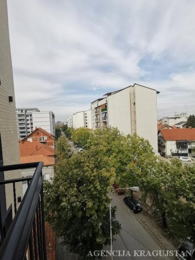 Prodaja, Stan, 72. 00m2 , Centar