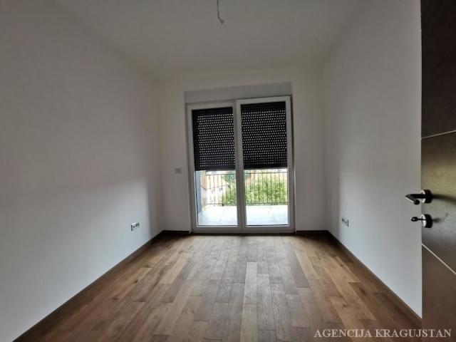 Prodaja, Stan, 72. 00m2 , Centar