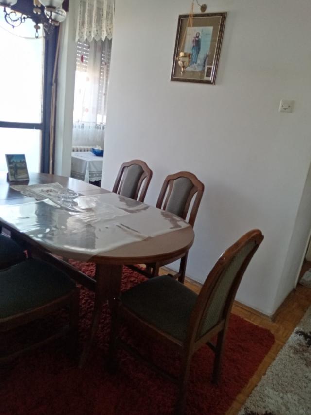 ZEMUN PRVOMAJSKA 58m2 , T , 500e