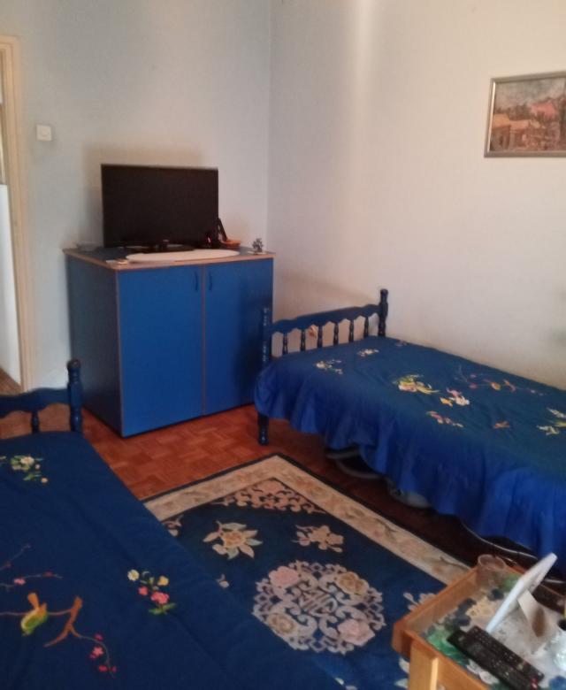 ZEMUN PRVOMAJSKA 58m2 , T , 500e