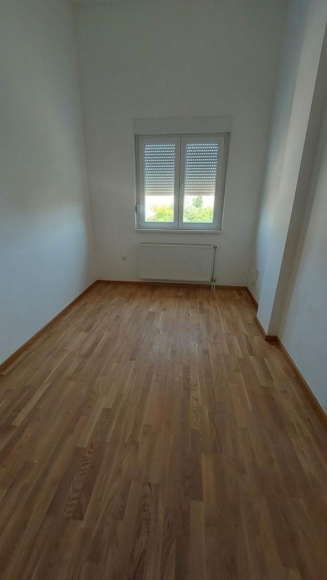 4 Četvorosoban stan NOVI SAD, 190550€