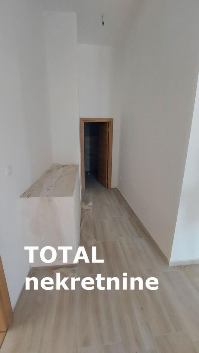 4 Četvorosoban stan NOVI SAD, 190550€