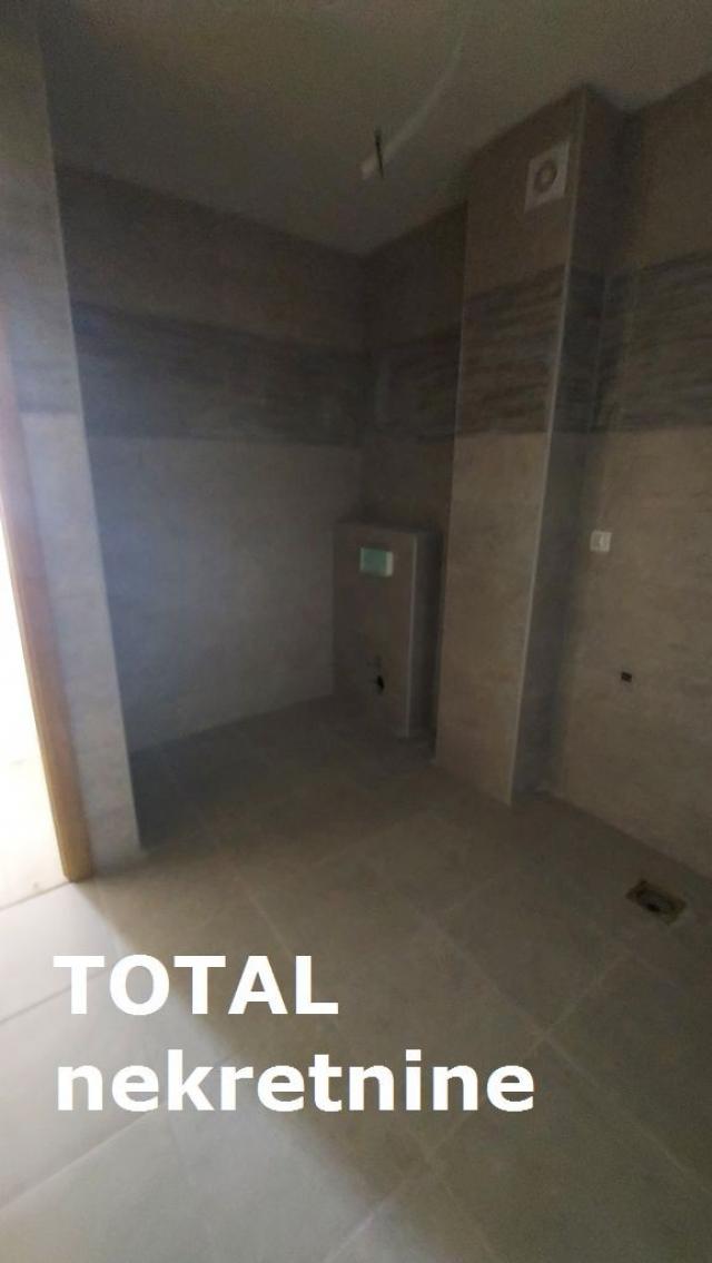 4 Četvorosoban stan NOVI SAD, 190550€