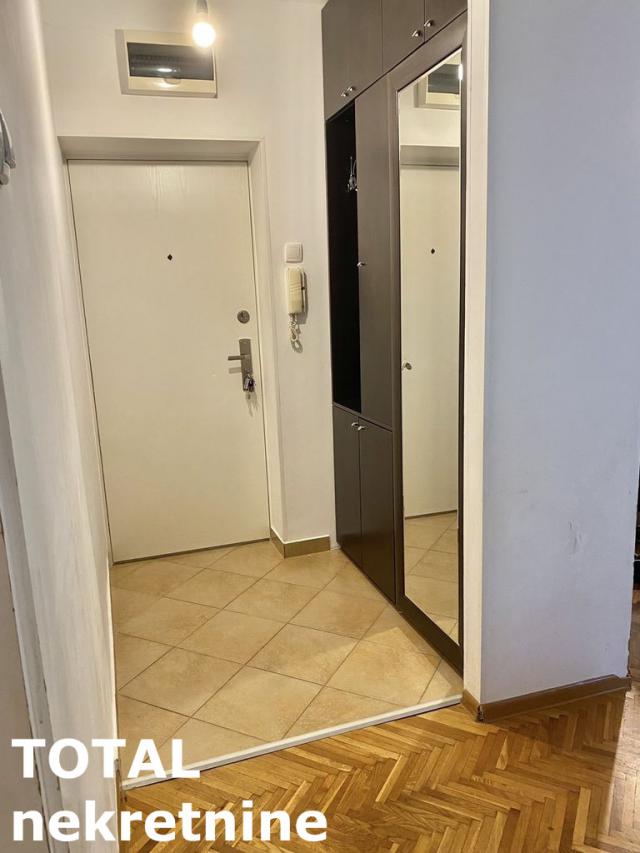 2. 5 Dvoiposoban stan NOVI SAD, 149350€