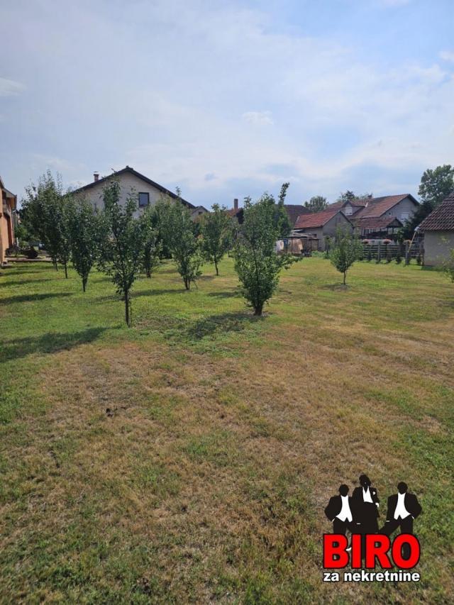 ~~~ Prodaja kuće u Kaću, lep i velik plac ~~~