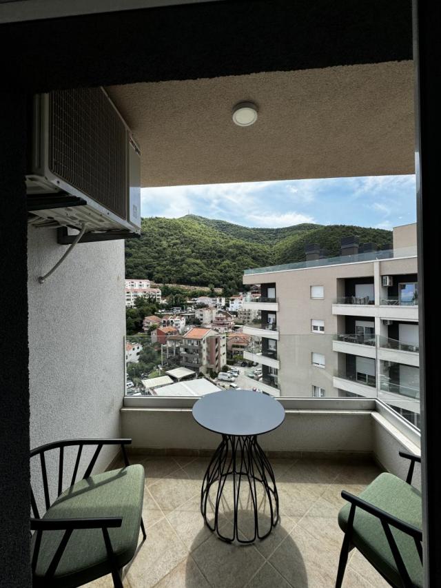 For Sale: Luxurious Spacious Penthouse 140 m2, Budva