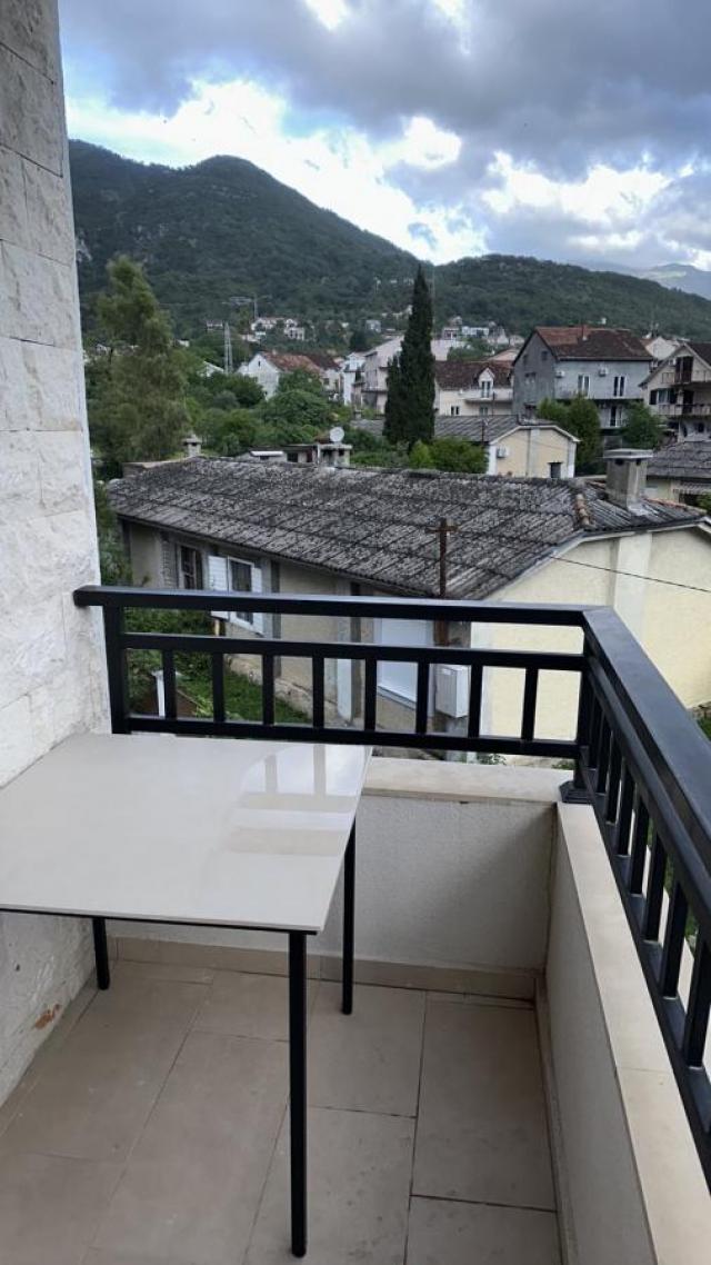 One-Bedroom Apartment for Rent, Tivat, City Center, 42 m2