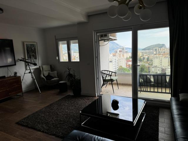 For Sale: Luxurious Spacious Penthouse 140 m2, Budva