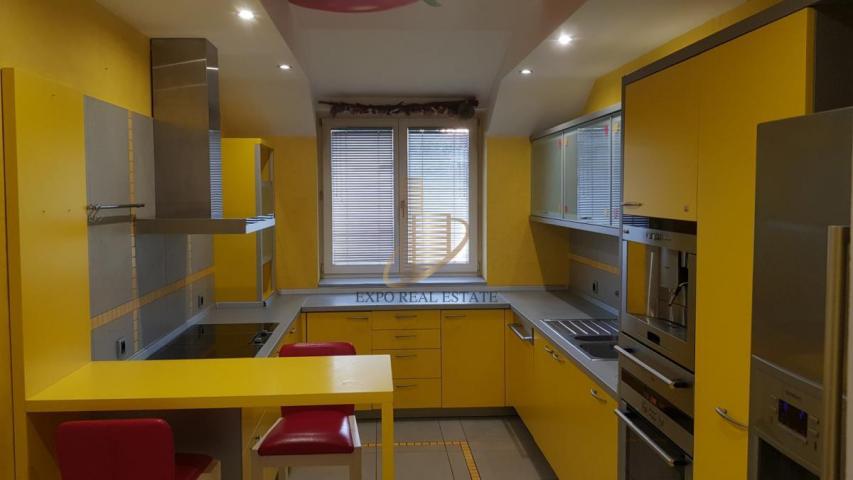 Prodaja 5, 0 duplex od 174m2 Sajmište