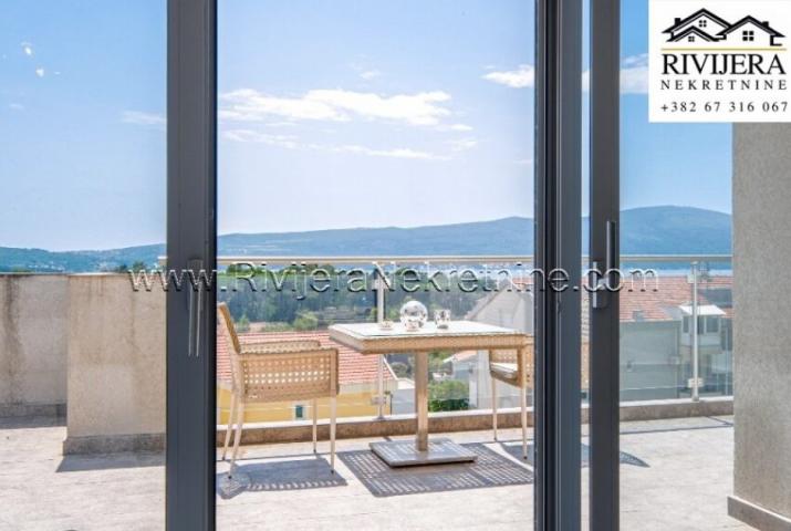 Na prodaju prostran penthouse Tivat