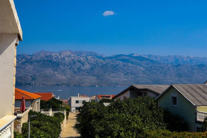 Zadar, Ražanac, kuća za renovaciju s pogledom na more i Velebit