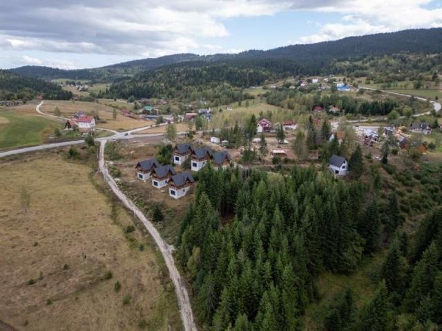 Prodaje se 5 vikendica površine 702 m2, Zlatar, Nova Varoš