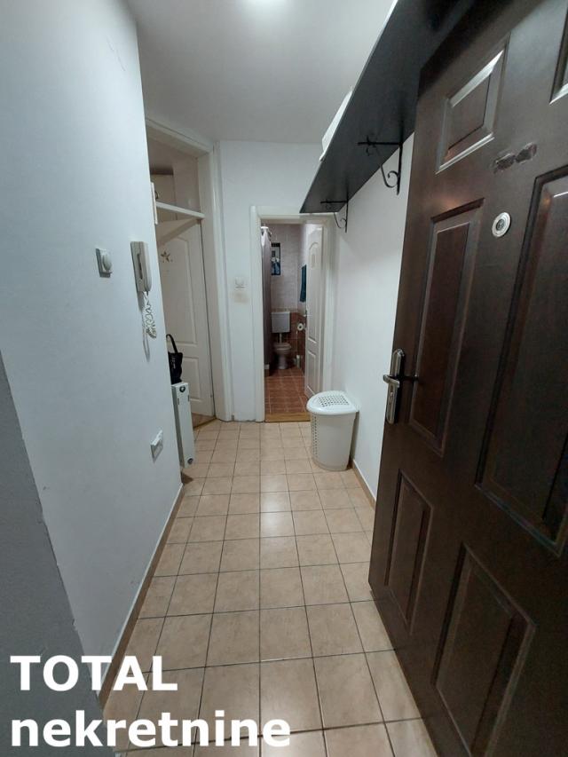 0. 5 Garsonjera NOVI SAD, 83430€