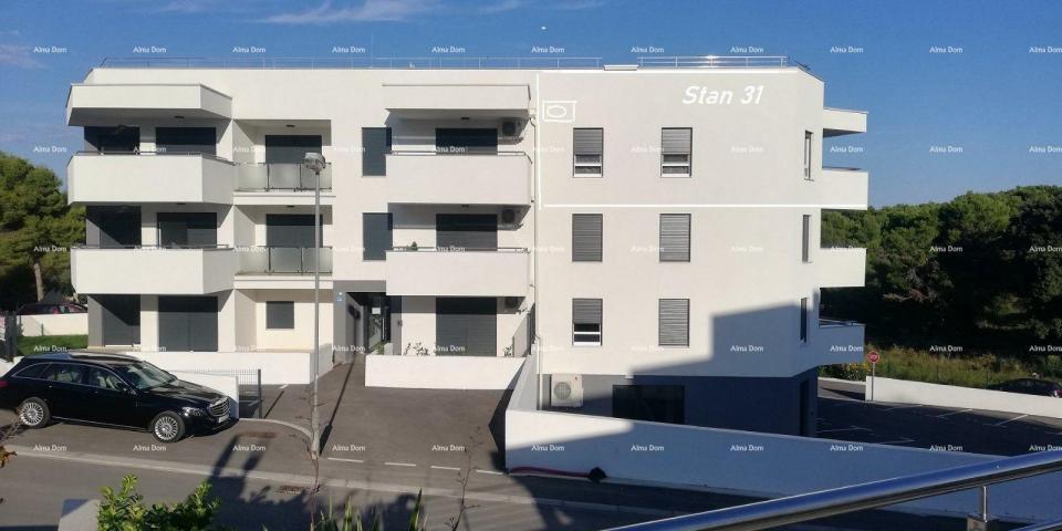 Wohnung Verkaufe eine schöne Wohnung mit Dachterrasse und Meerblick, Premantura!